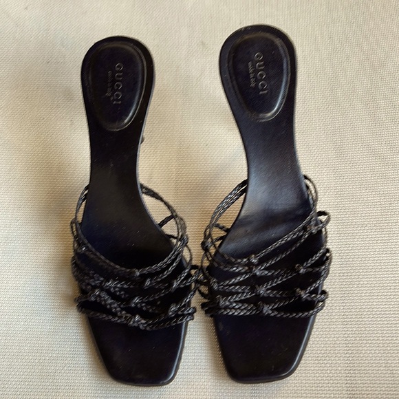 GUCCI ❤️💚 Braided leather&knots slip on sandals - Picture 1 of 4